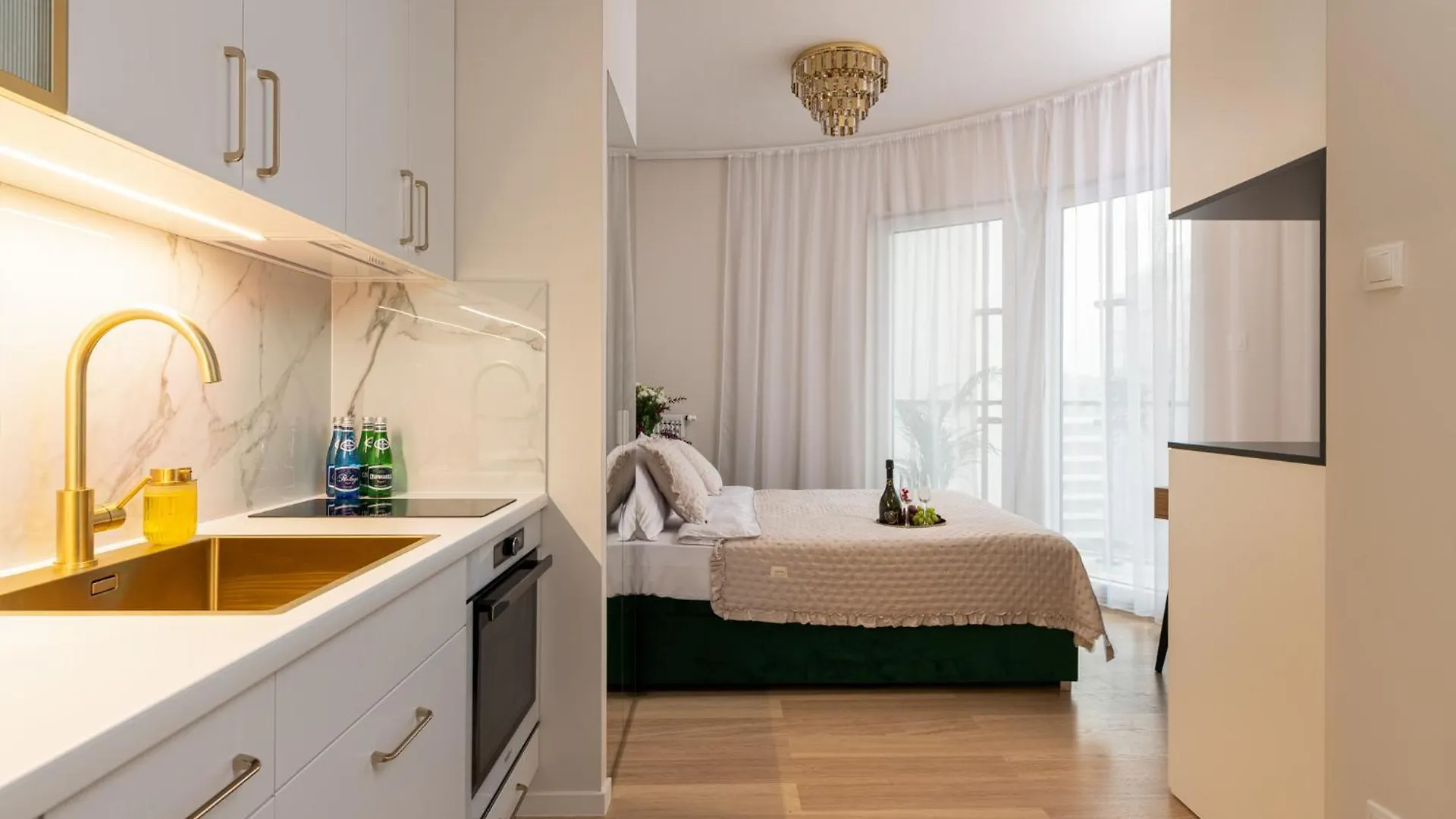 Luxury Design Apartments - Warsaw Tower Bliska Wola
